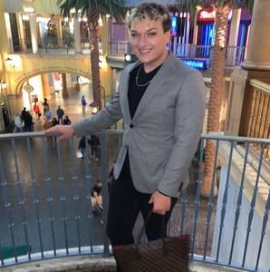 Meet your Posher, Robert